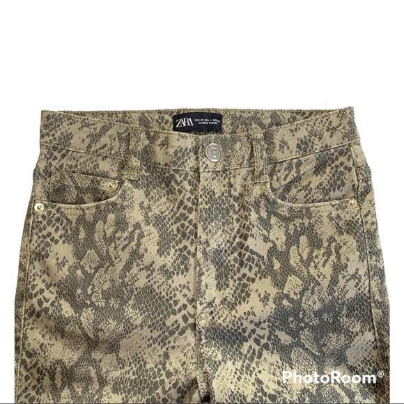 Zara Women's High Rise Snake Print Skinny Pants - Picture 8 of 14
